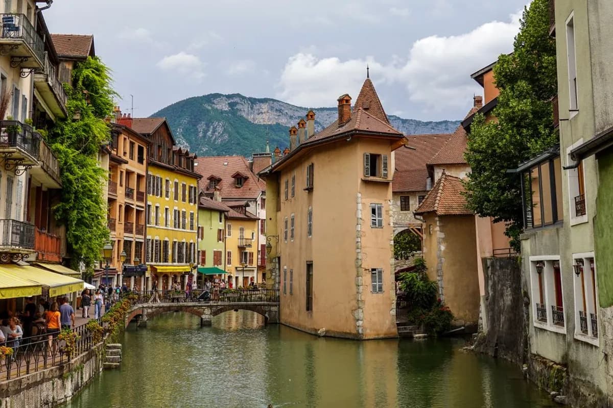 Lac d’Annecy et vieille ville