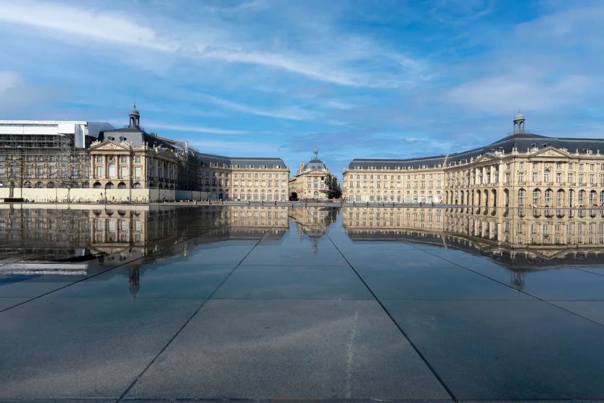 Place de la Bourse et miroir d’eau à Bordeaux